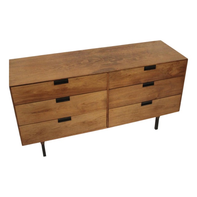 Mid-Century Walnut Dresser Designed by Milo Baughman for Directional Furniture, Attributed For Sale
