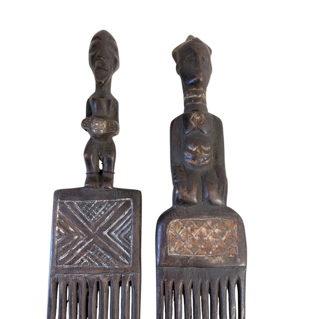 Vintage Hemba Wedding Combs W/ Couple Figures Congo S/2 10" H For Sale - Image 4 of 5