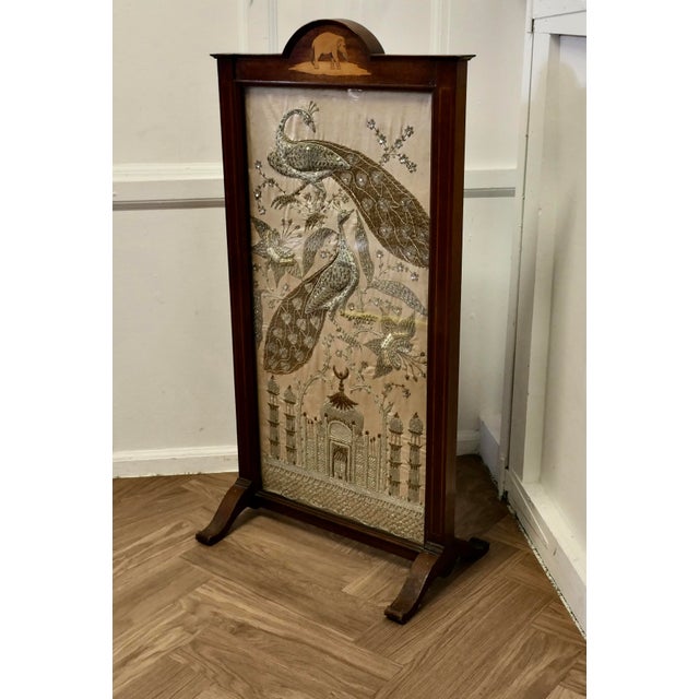 Indian Embroidered Silver and Gold Taj Mahal Screen For Sale - Image 6 of 8