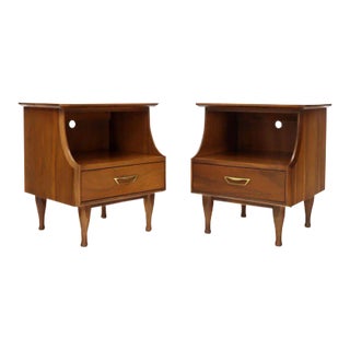 Mid-Century Modern Light Walnut One Drawer Step Nightstands - a Pair For Sale