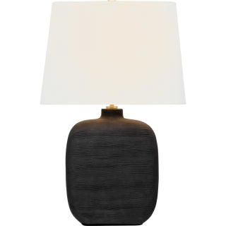 Chapman & Myers by Visual Comfort Signature Pemba Medium Combed Table Lamp in Chimney Black with Linen Shade For Sale