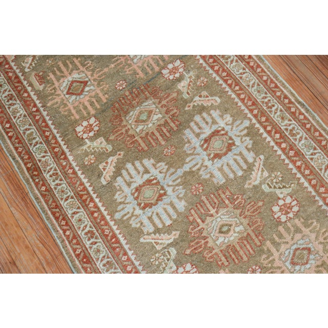 An antique Persian Malayer scatter size rug from the 2nd quarter of the 20th century. Measures: 2'6” x 4'9''.