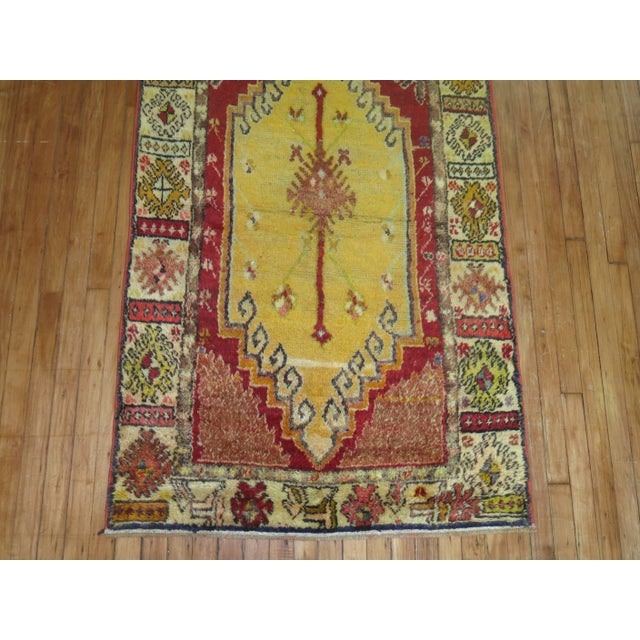 Mid 20th Century Mid 20th Century Red Field Anatolian Oushak Runner with Electric Blue and Gold Medallions - 3'4" x 10'6" For Sale - Image 5 of 6
