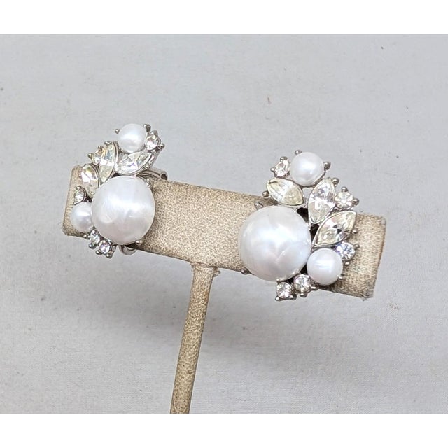 Trifari Vintage Signed Crown Trifari Rhodium Plated Mabe Pearl & Clear Rhinestone Clip Earrings-2 Pieces For Sale - Image 4 of 8