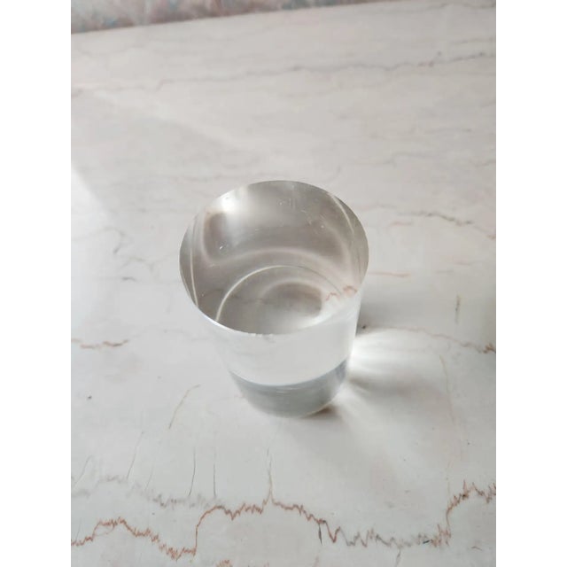 Guzzini 1970s Modern Lucite Paperweight For Sale - Image 4 of 9