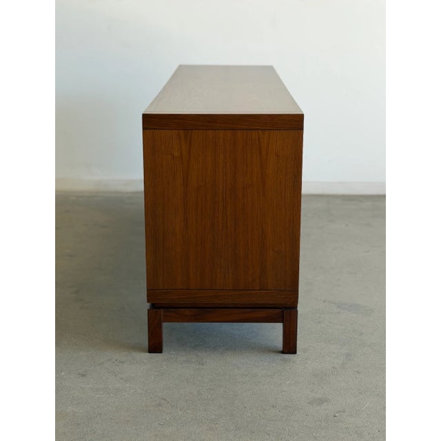 1960s John Keal for Brown Saltman Six Drawer Dresser, Attributed For Sale - Image 9 of 11