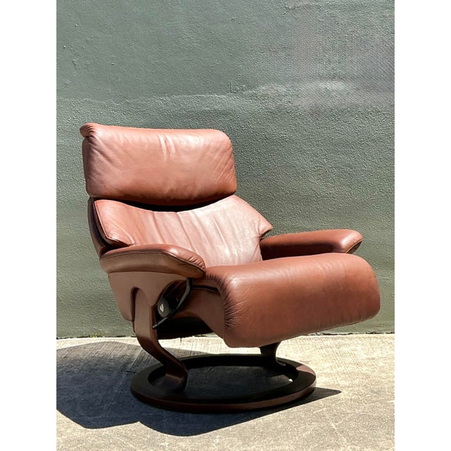 Mid-Century Modern Vintage Ekornes “Stressless” Leather Lounge Chair For Sale - Image 3 of 8