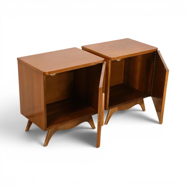 Young Manufacturing Vintage Sculptural Mid Century Modern Pair of Nightstands C. 1960s, Attrbiuted For Sale - Image 11 of 14