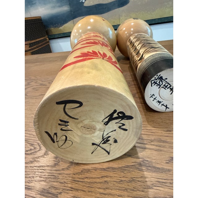 1960s Large Signed Japanese Kokeshi Dolls – Set of 3 For Sale In Los Angeles - Image 6 of 11