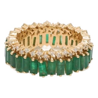 Natural 3.46 cts emerald & 0.33 cts diamond zig zag band ring in 18k gold For Sale