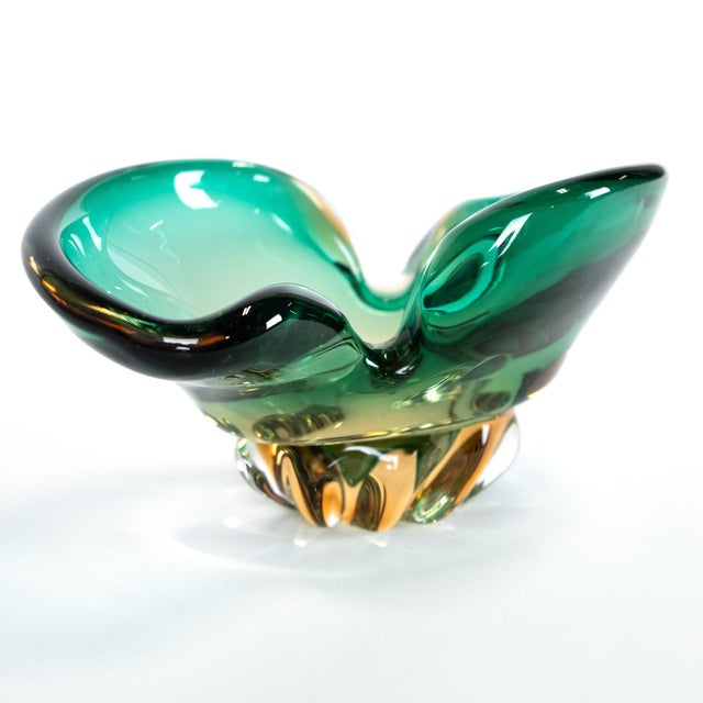 Italian Murano Style Art Glass Bowl, Possibly by Sommerso For Sale - Image 4 of 9