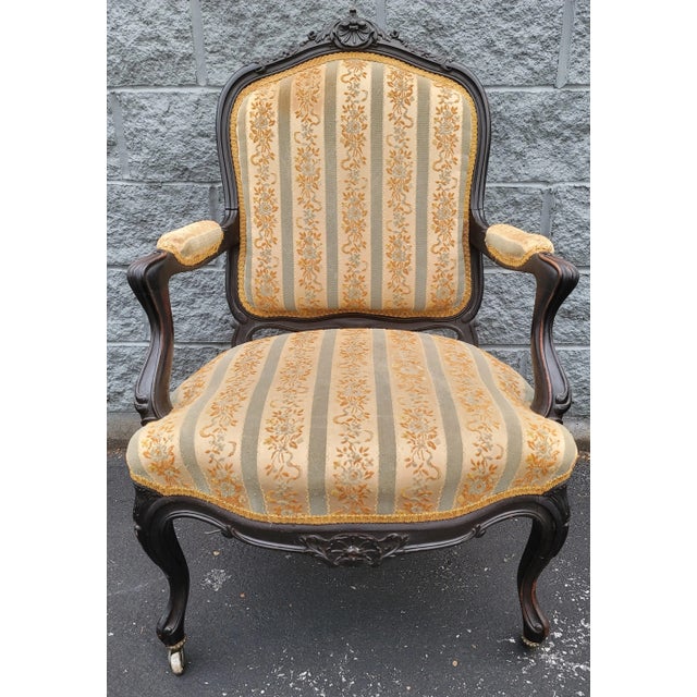 French Pair of 1890s Louis XV Carved, Ebonized and Upholstered Bergere Arm Chairs For Sale - Image 3 of 11
