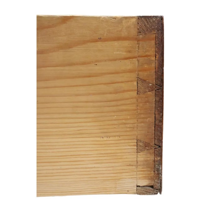 Italian Figured Walnut White Marble Top Commode, 19th C For Sale - Image 4 of 6