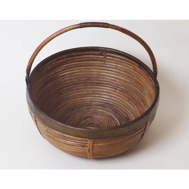 Brown Large Italian Basket in Brass and Rattan, 1960s For Sale - Image 8 of 13