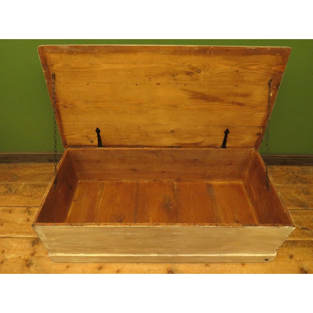 Folk Art Painted Blanket Box with Barn Star Design, 1890s For Sale - Image 9 of 18