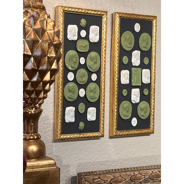 A Pair of Neoclassical Grand Tour Intaglio & Cameo Sets in Gilded Guilloche Frames For Sale In Palm Springs - Image 6 of 11