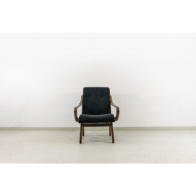 1960s Vintage Armchair by Jaroslav Šmídek for Ton, Czechoslovakia, 1960s For Sale - Image 5 of 14