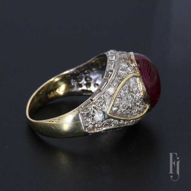 Mid 20th Century 14k Yellow Gold Cocktail Ring With a 9.0ct Ruby and Diamond Accents, Size 5.25 For Sale - Image 4 of 6