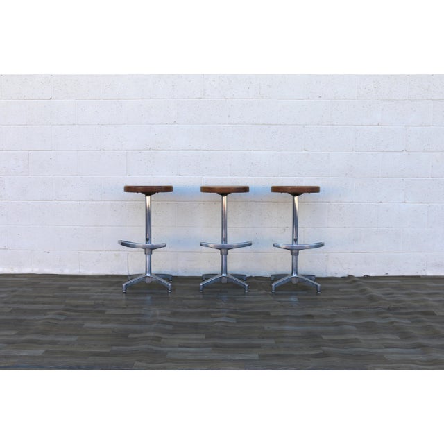 Set of 3 Mid-Century Modern Butcher Block & Chrome Swivel Bar Stools, 1970s For Sale - Image 14 of 18
