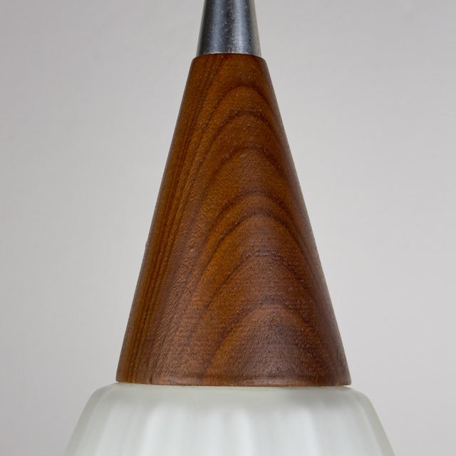 Vintage Pendant Lamp in Glass and Wood from Targetti Sankey, Italy, 1970s For Sale - Image 10 of 12