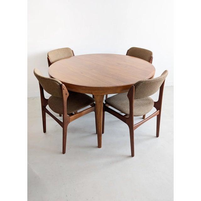 Extendable Dining Table by Ib Kofod-Larsen for Faarup Møbelfabrik, 1960s For Sale - Image 6 of 10