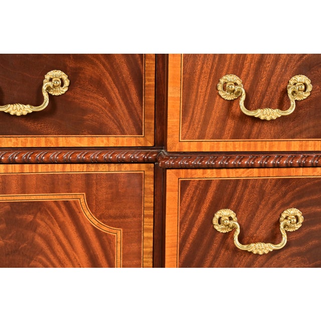 Councill Craftsmen Georgian Banded Flame Mahogany Lighted Breakfront Bookcase Cabinet For Sale - Image 10 of 17