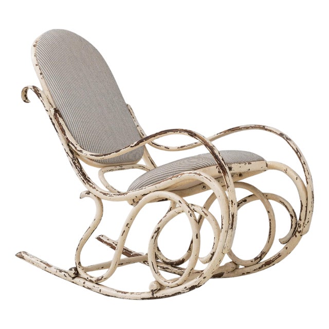 1920s Austrian Thonet-Style Bentwood Rocking Chair with Striped Upholstery For Sale