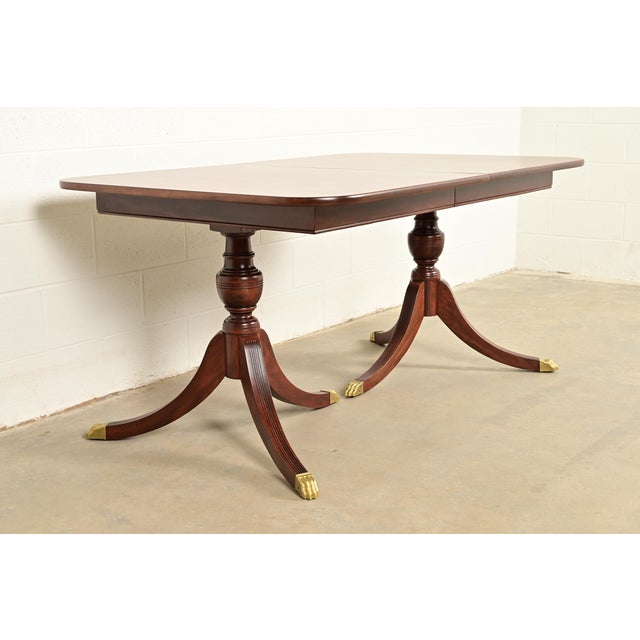 1940s Baker Furniture Style Georgian Mahogany Double Pedestal Extension Dining Table, Newly Refinished For Sale - Image 5 of 18