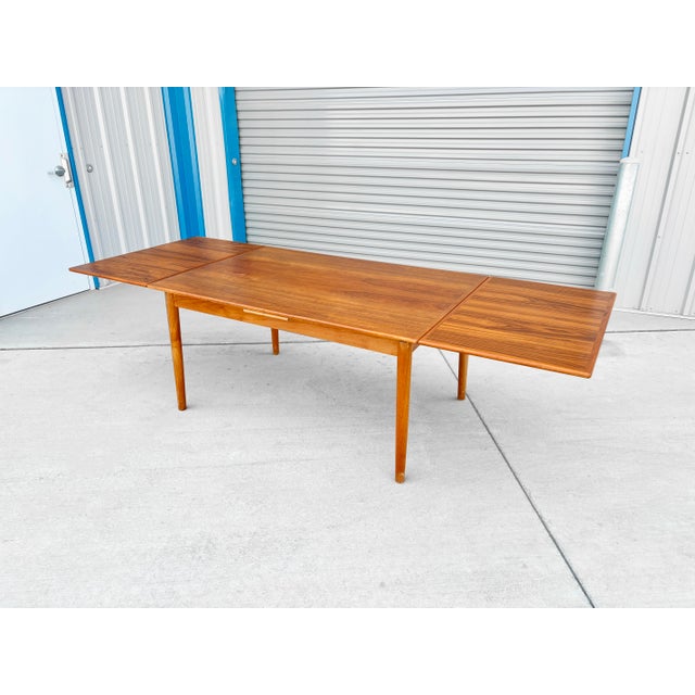 1960s Danish Modern Teak Extendable Dining Table For Sale In Los Angeles - Image 6 of 12