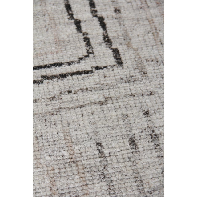 Contemporary Adrian Hand knotted Wool/Bamboo/Silk Ivory/Gray/Beige Rug-6'x9" For Sale - Image 3 of 9