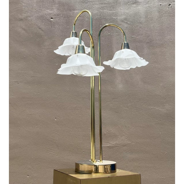 Hollywood Regency 1960s Hollywood Regency Brass Waterfall Table Lamp For Sale - Image 3 of 8