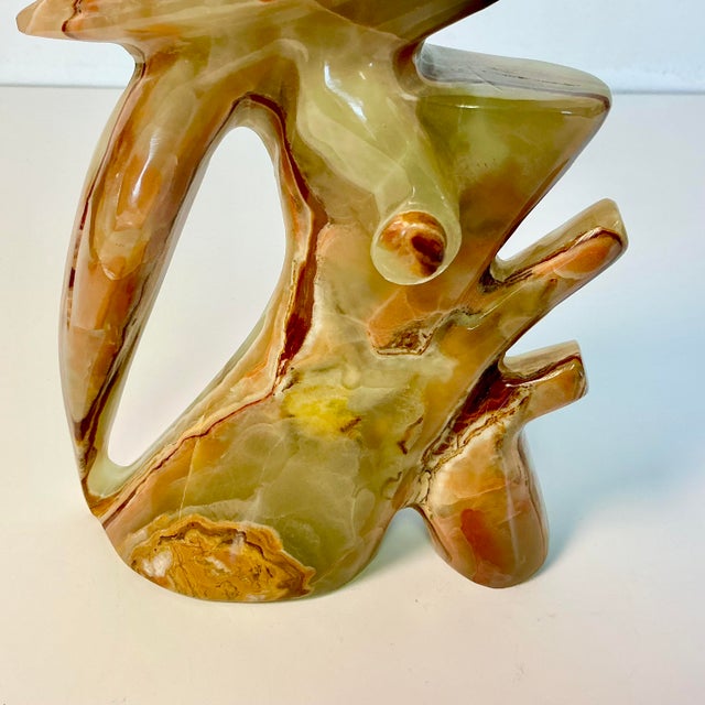 1970s Vintage Mediterranean Italian Coastal Polished Marble Onyx Parrot Sculpture. For Sale - Image 13 of 18