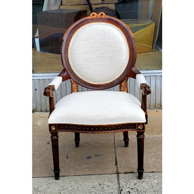 Henredon Furniture Arabesque Golden Patina Mahogany Round Back Dining