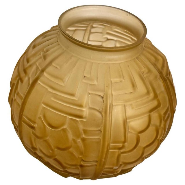 African Brass Planter or Vide-Poche with Pierced Botanical Decor, 19th Century For Sale - Image 3 of 12