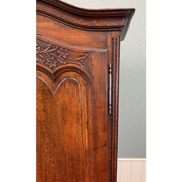 Antique French Louis XV Style Armoire Linen Cabinet Chest Bonnetiere Oak For Sale In Dallas - Image 6 of 17