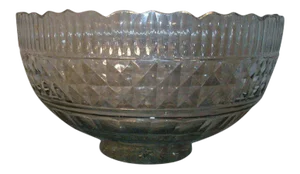 1780s George III Anglo Irish Lead Crystal Cut and Faceted Glass Punch Fruit Centerpiece Bowl