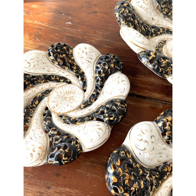 Mid-Century Modern Vintage Mid-Century Modern Italian Ceramic Decorative Bowl Set With 22k Gold -Set of 3 For Sale - Image 3 of 8