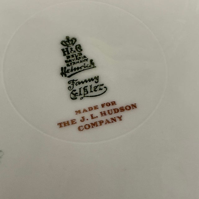 Ceramic Vintage Regency Heinrich Bavaria Gilt Tipped Dinner Plates - Set of 12 For Sale - Image 7 of 7