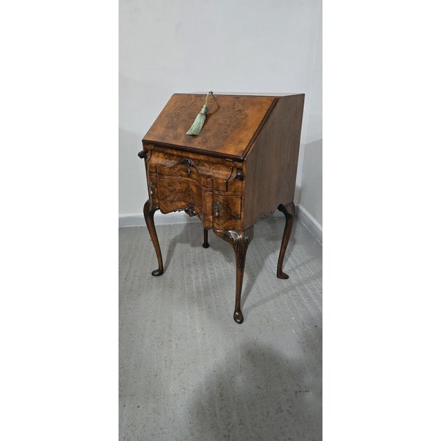 Queen Anne Burr Walnut Bureau For Sale - Image 13 of 15