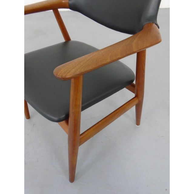 GM 11 Teak Armchair by Svend Aage Eriksen of Glostrup, Denmark, 1960s For Sale - Image 9 of 11