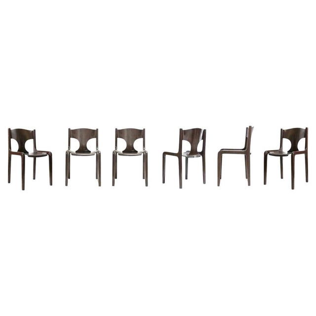 Set of 6 vintage chairs is an orginal design furniture item realized by Augusto Bozzi in the 1970s. The set is composed by...