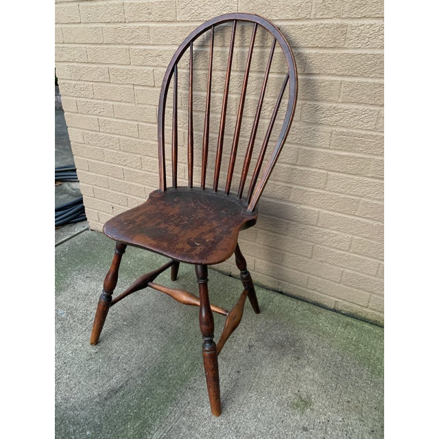 American Circa 1790 American Windsor Bow-Back Side Chair With Original Patina For Sale - Image 3 of 13