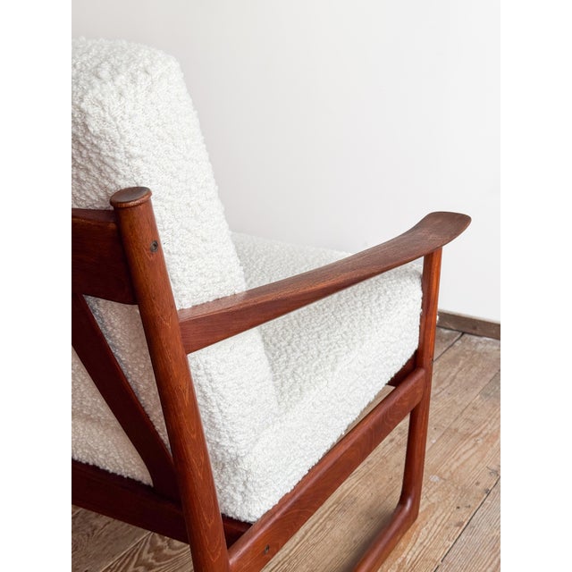 FD130/3 3-Seater Sofa with Bouclé Cover by Peter Hvidt for Cado For Sale - Image 12 of 18