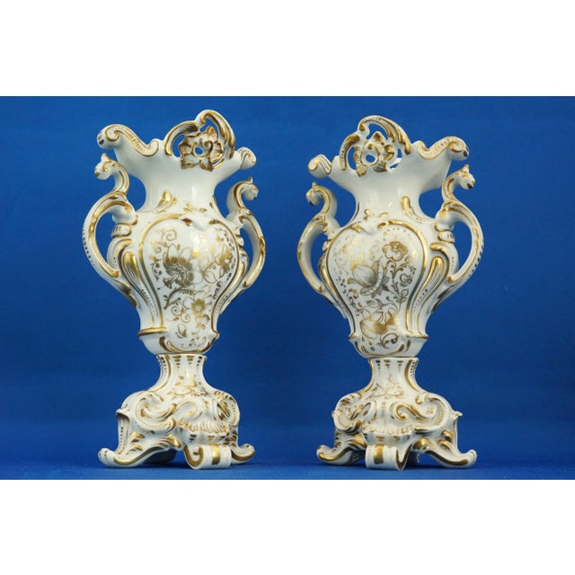 Louis-Philippe Style Porcelain and Gold Vases attributed to Jacob Petit, France, 1800s, Set of 2 For Sale - Image 8 of 18
