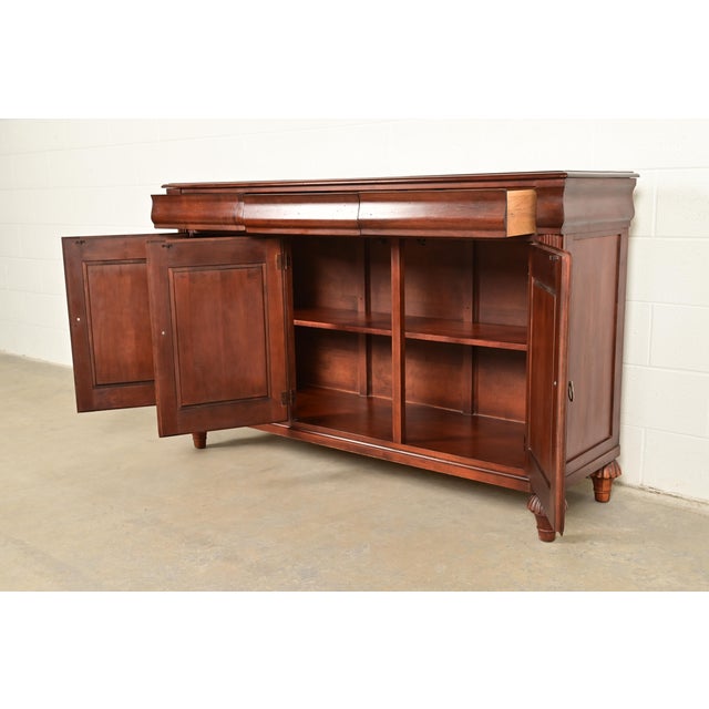 Ethan Allen British Colonial Carved Maple Sideboard Credenza or Bar Cabinet For Sale In South Bend - Image 6 of 17