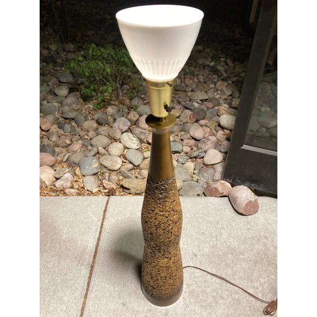 Mid-Century Modern Tall Walnut & Cork Table Lamp For Sale - Image 12 of 13