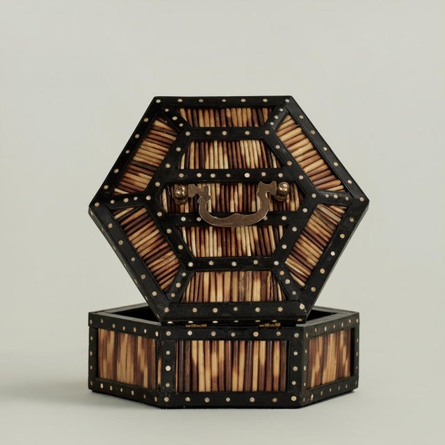 Antique Anglo Indian Quill Box For Sale In West Palm - Image 6 of 13