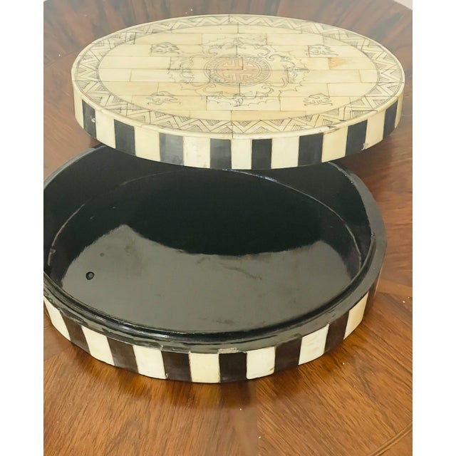 1910s Antique Chinese Bone Ebonised Oval Treasure Box For Sale - Image 5 of 6