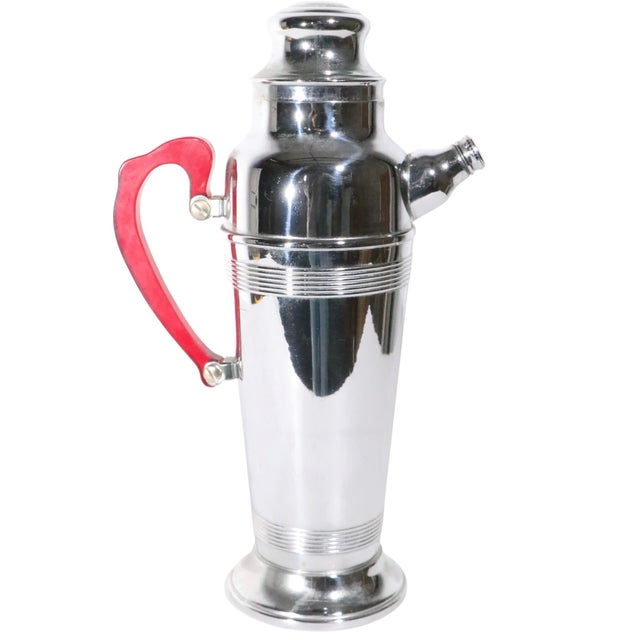 Chase Brass and Copper Company Mid 20th Century Art Deco Chrome and Bakelite Cocktail Shaker For Sale - Image 4 of 6