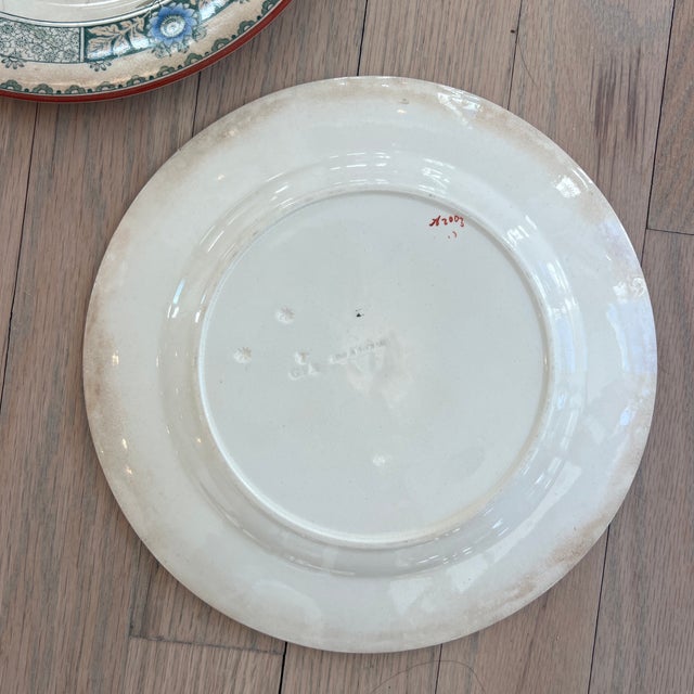Late 19th Century Antique English Wedgwood Cyclamen Plates- A Pair For Sale - Image 5 of 7
